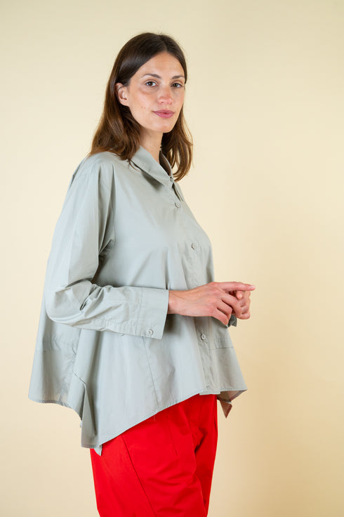Asymmetrisches Hemd